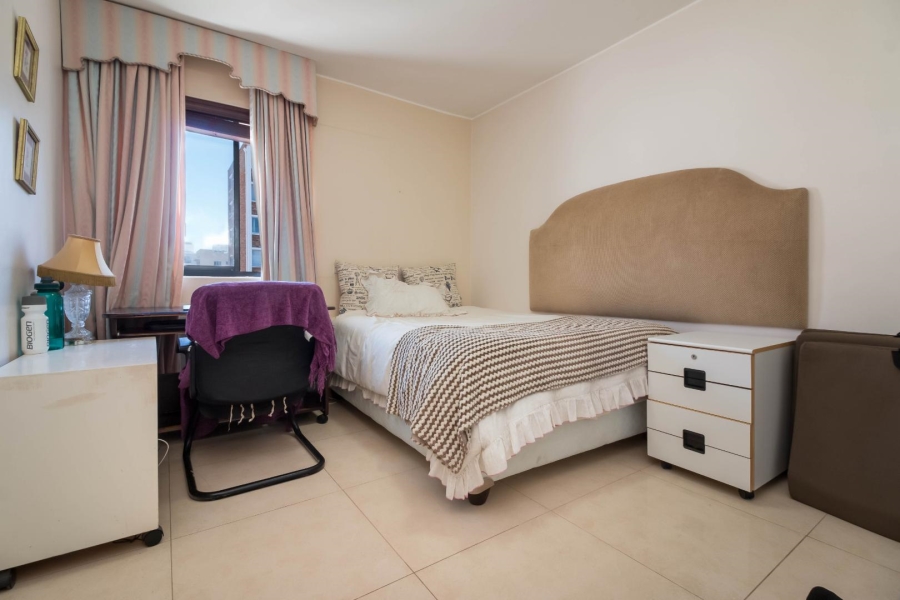 3 Bedroom Property for Sale in Sea Point Western Cape